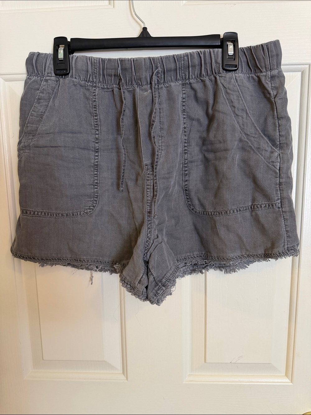 Time and Tru Olive Drawstring Casual Frayed-Hem Shorts